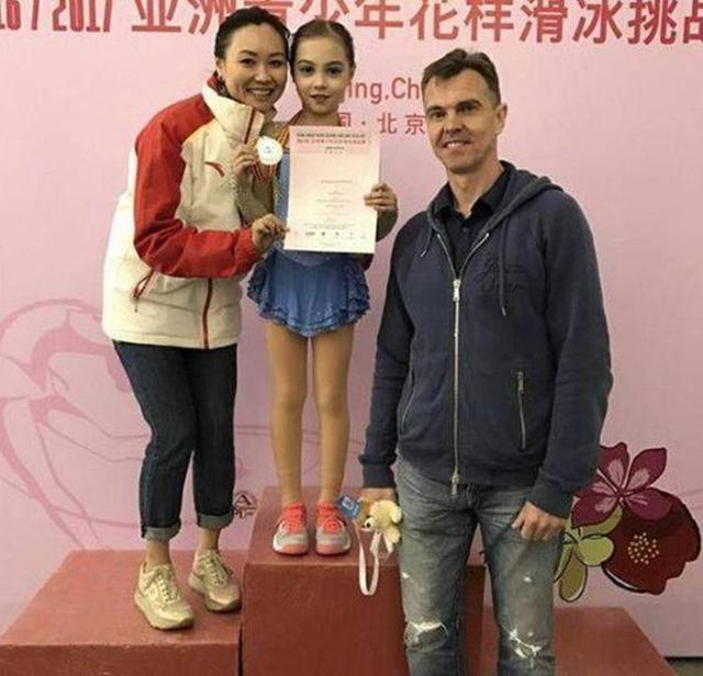 花滑冠军陈露现状：混血女儿成冠军，43岁依旧貌美被丈夫宠爱！