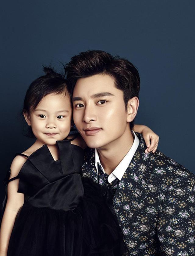 贾乃亮工作室晒出多张员工聊天群截图，被赞是最暖好老板