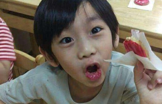 林志颖儿子已长大，10岁kimi大变样，难怪林志颖不敢发照片