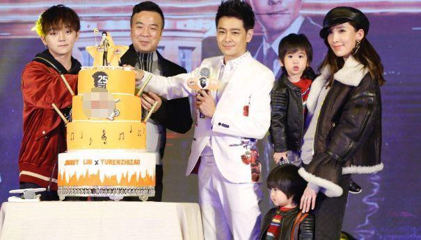 林志颖儿子已长大，10岁kimi大变样，难怪林志颖不敢发照片