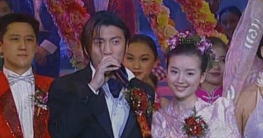 董洁无缘19年央视春晚, 与佟大为搭档演小品要换人?