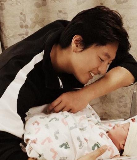 凌潇肃喜得二胎，取名成难题，向网友求助给女儿起名