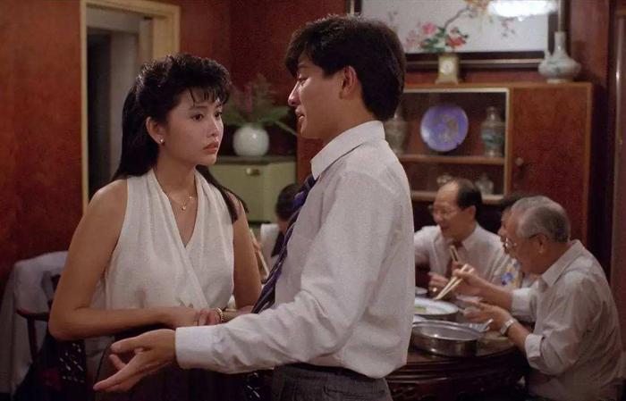 邱淑贞女儿19岁了，长得跟妈妈一模一样，颜值超高各有千秋