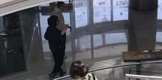 谢霆锋王菲现身厦门，两人低调秀恩爱力破分手传闻