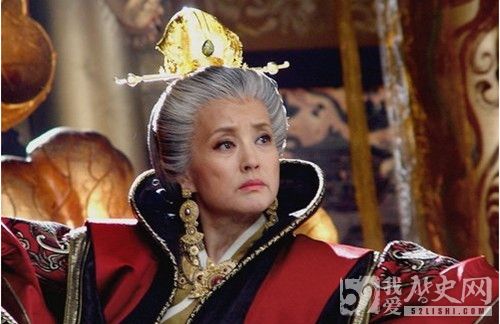 神龙政变如何迫使武则天退位？