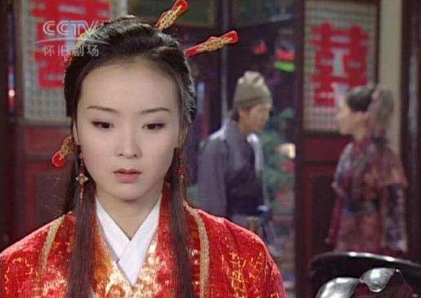 王艳演过的古装美女中，叶子筷子爪子全都插过了，造型撩倒一大片