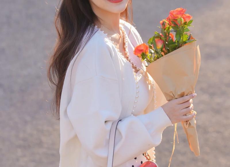 你知道女生主动约你说明什么吗？至少是不讨厌你
