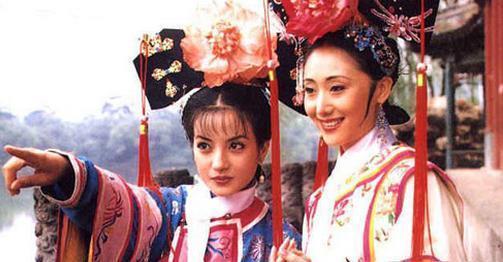 国家一级演员赵丽娟生活近照，与丈夫因戏结缘，如今52岁依旧美艳