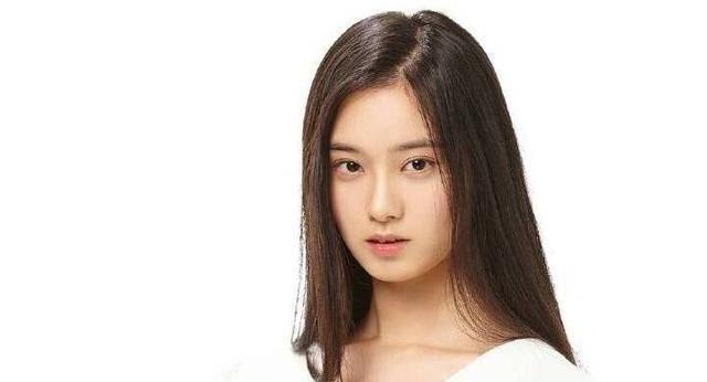 黄子韬爆娱乐圈天价违约金内幕，肖战曾解约失败