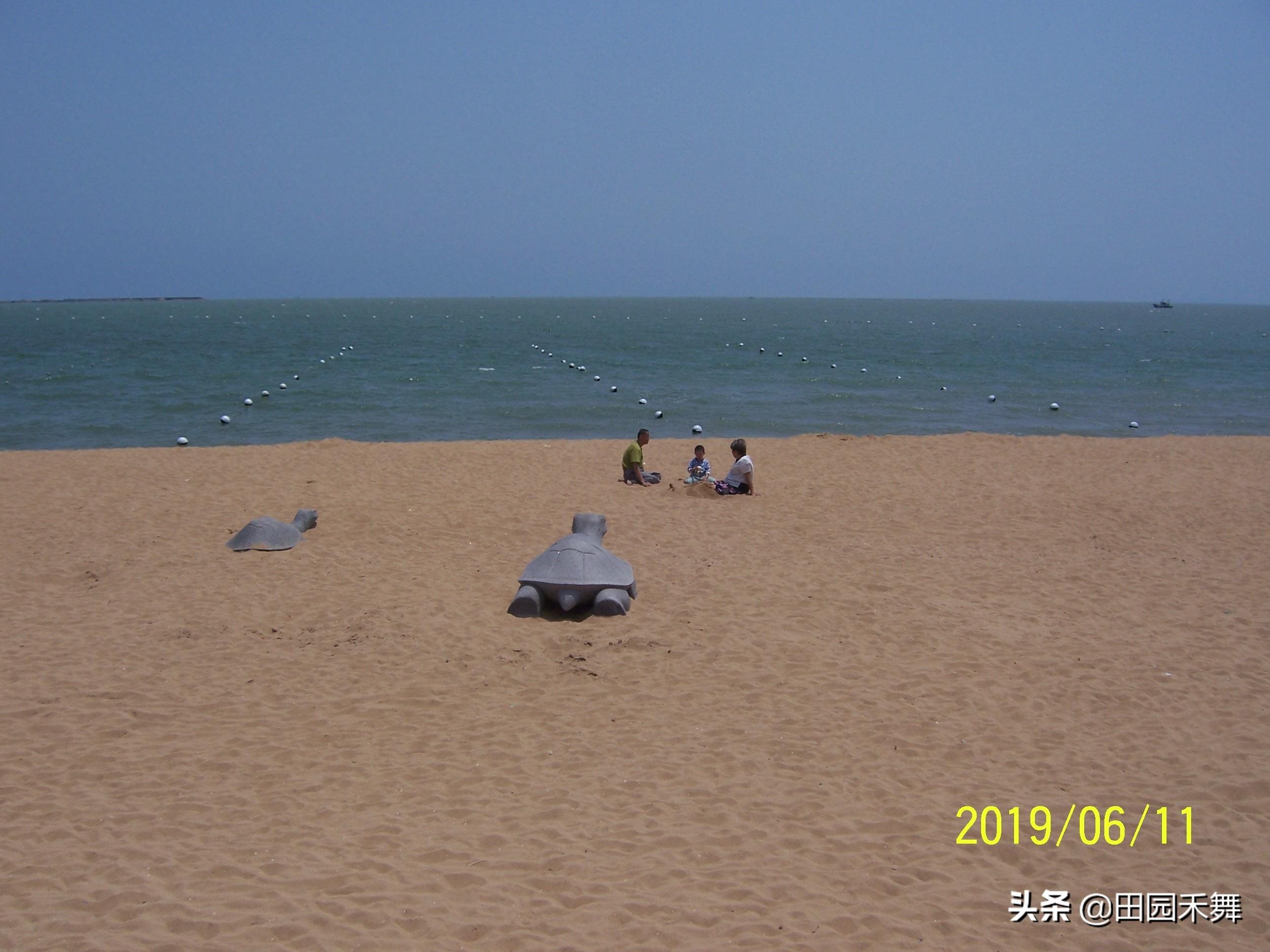 日照岚山多岛海景区的海水浴场，海滨休闲度假的好地方