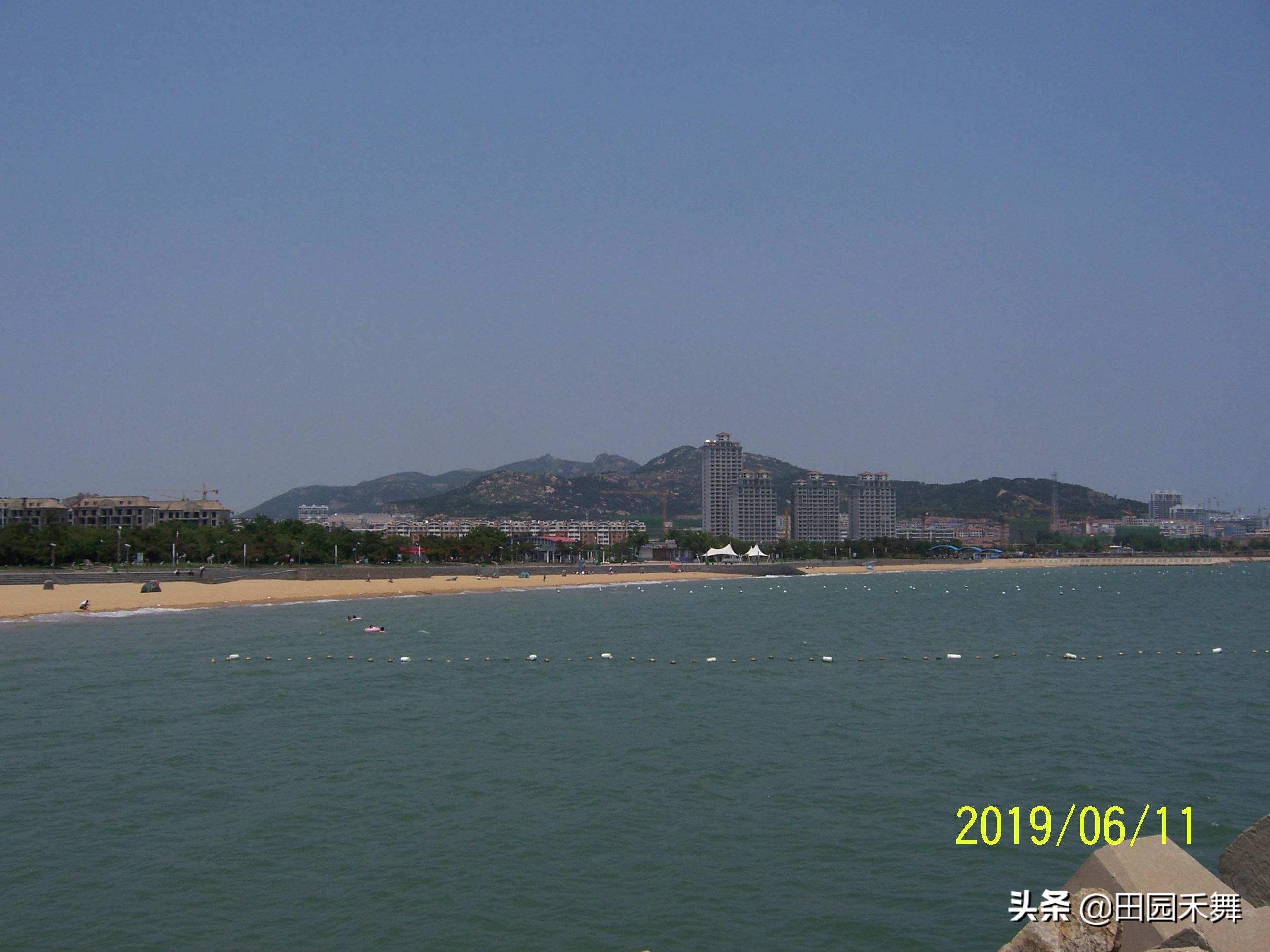 日照岚山多岛海景区的海水浴场，海滨休闲度假的好地方