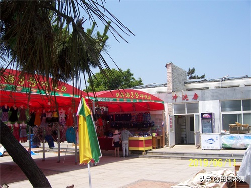 日照岚山多岛海景区的海水浴场，海滨休闲度假的好地方