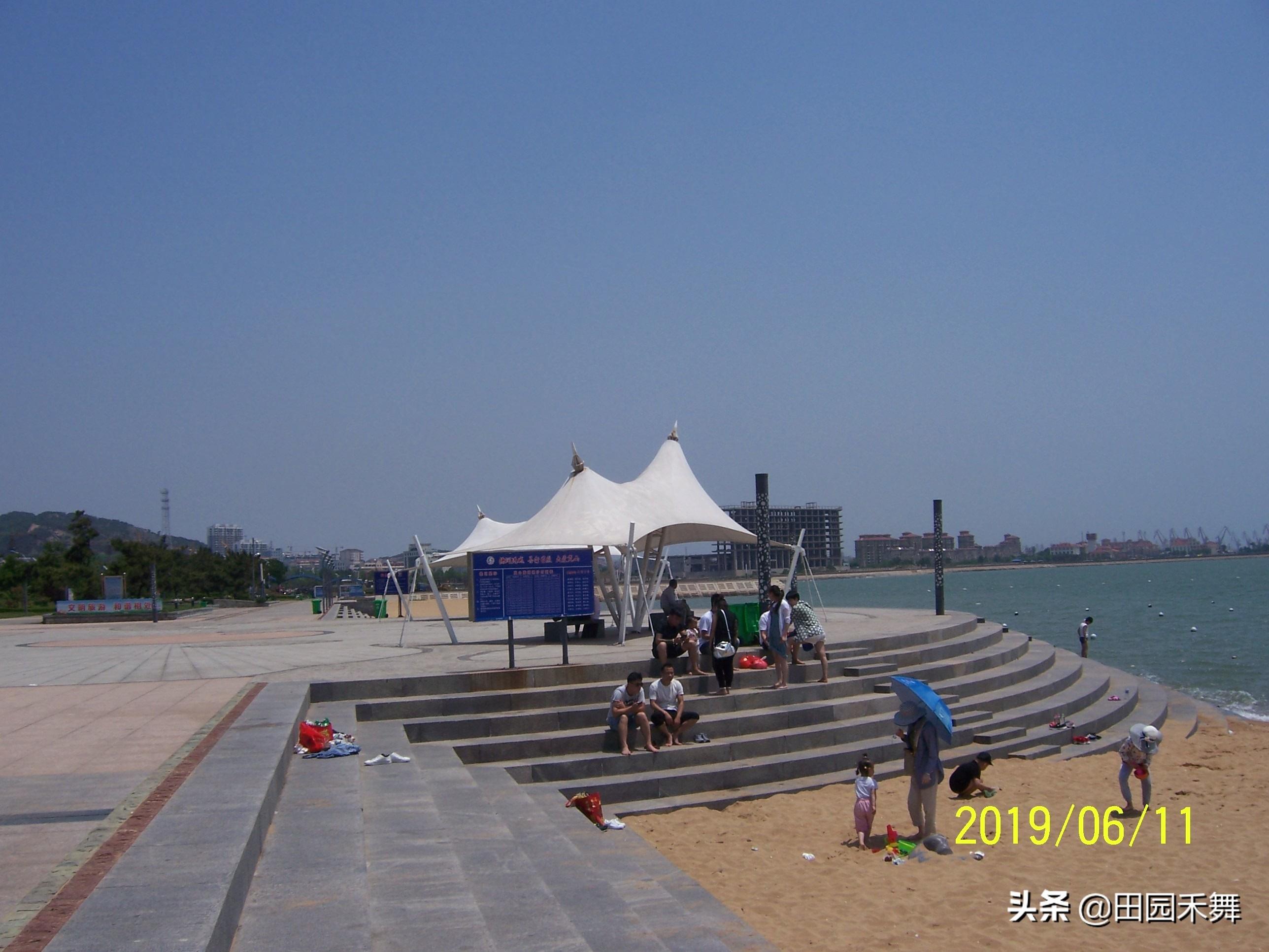 日照岚山多岛海景区的海水浴场，海滨休闲度假的好地方