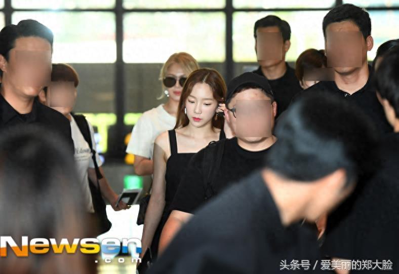 BOA宝儿携少女时代泰妍、孝渊赴国外行程，网友：身高有155吗？