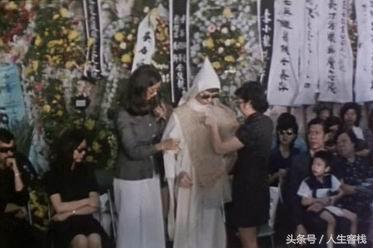 亚洲飞人柯受良葬礼，两岸三地200多位明星送别