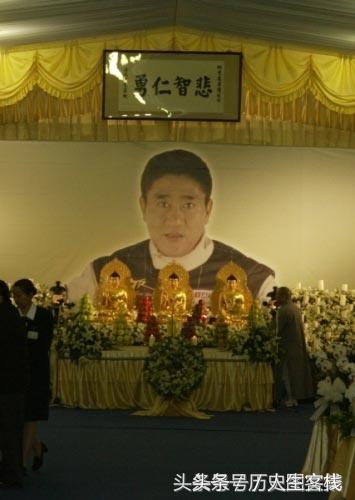 亚洲飞人柯受良葬礼，两岸三地200多位明星送别