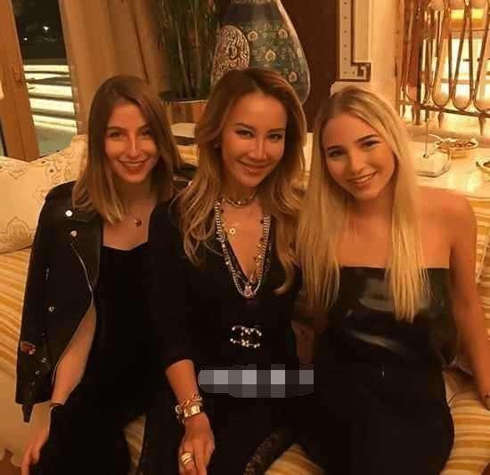 44岁李玟承认整容盛行，自嘲太老实巴交的了，对于生她们顺其自