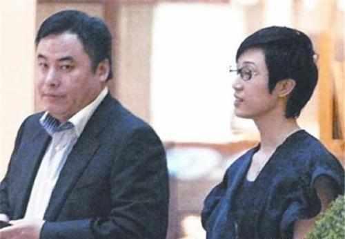 51岁港姐陈法蓉近照，之前经历过四段“错误”的感情 至今还单身