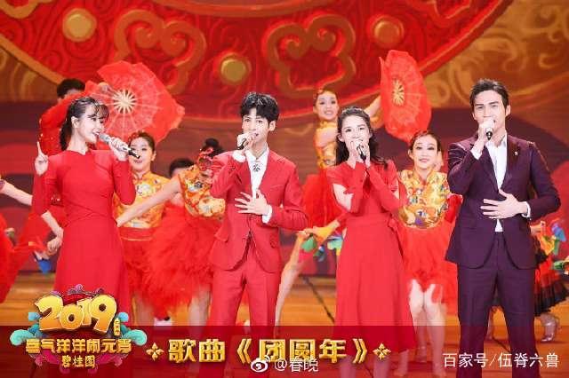 62岁冯巩继无缘春晚后又无缘元宵晚会，观众：我们想死你了！