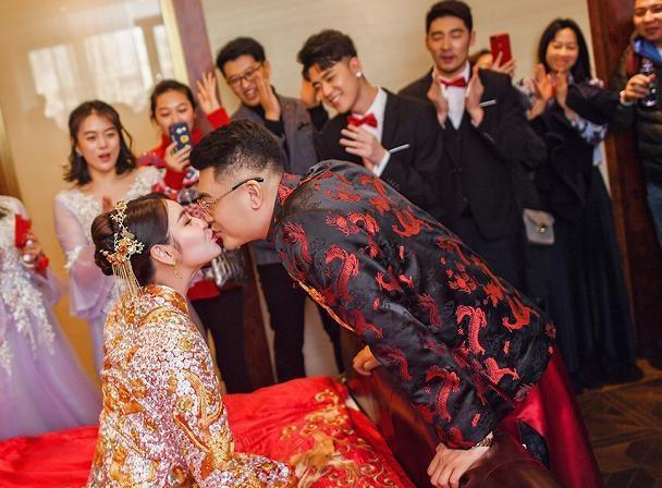 张云雷当伴郎，郭德纲、于谦、高峰祝贺，谁的婚礼那么有排面？