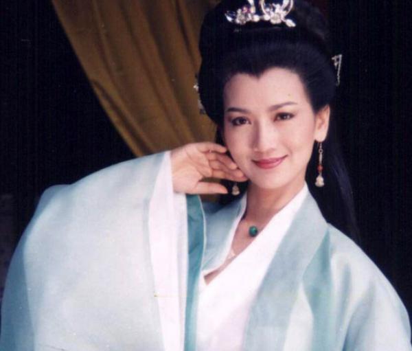 64岁赵雅芝前任曝光，是我们熟知的他？难怪黄锦燊一直不敢多提！