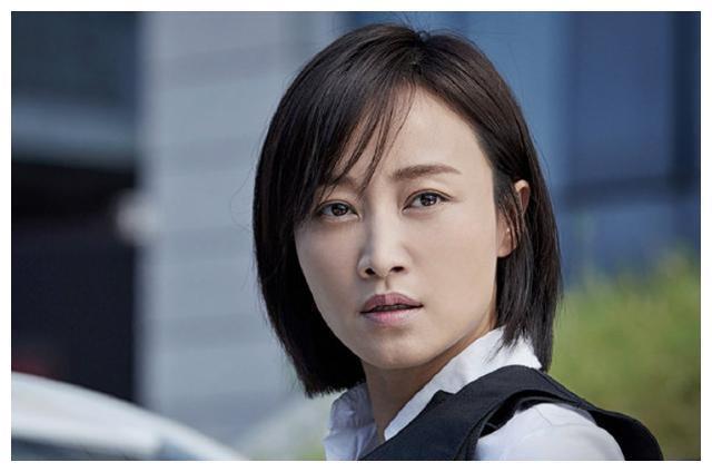 潘粤明新剧来袭，以为女主够美了，看到女三号：这是要火的节奏