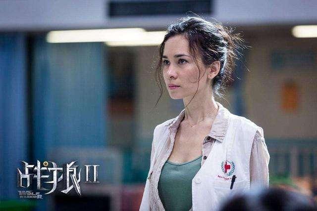 韩庚求婚成功？女友卢靖姗微博晒幸福，一张有钻戒，一张却P掉