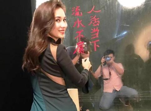 李小璐的三任前男友都要今年结婚，找的女友也是一个比一个好