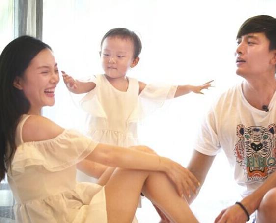 李小璐的三任前男友都要今年结婚，找的女友也是一个比一个好