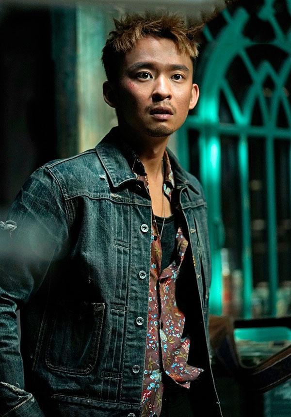 迪丽热巴变身紫发叛逆“假小子”,与王俊凯、董子健合体拍新剧!