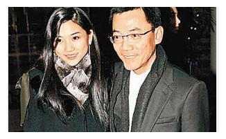 陈冠希睡的七女星 艳照流出 只有背景最强大的她 洗白最快最干净