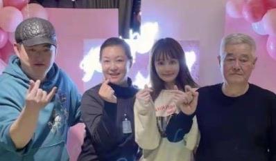 娱乐赵本山有过几段婚姻？（赵本山现在的老婆是谁）  3