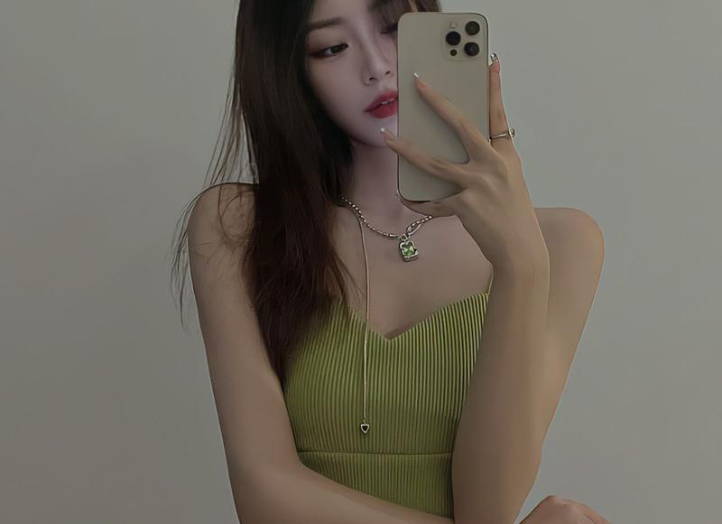 离婚后孩子由我抚养，孩子却在婚礼上，当着我面给前夫的女人磕头