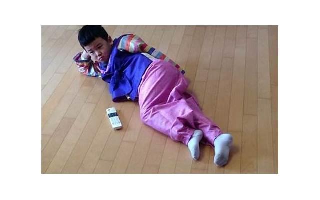公务员老公出轨我可以举报他吗？有用吗