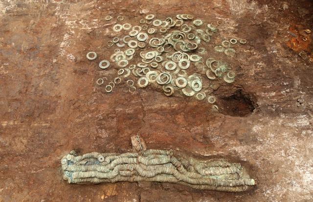 汉文帝霸陵考古挖掘现场有趣（考古五十年的弯路被谁蒙蔽）(9)