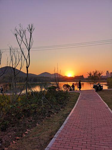 现实生活图 现实生活图片带字图片