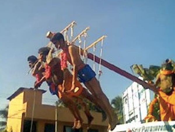 印度值得旅行吗?印度十大陈旧而神奇的典礼