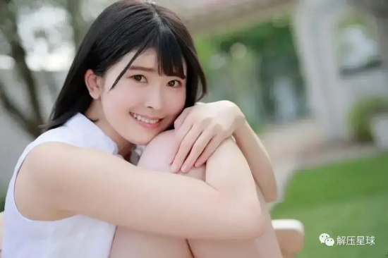 日本口罩网红明日见颜值公开美图爆料,口罩摘下的瞬间美哭了!