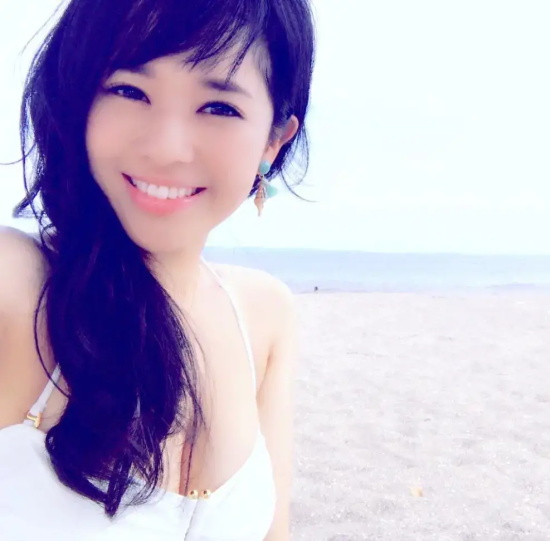 业界最伟大的传奇苍井空写真分享，“老师们”的鼻祖！