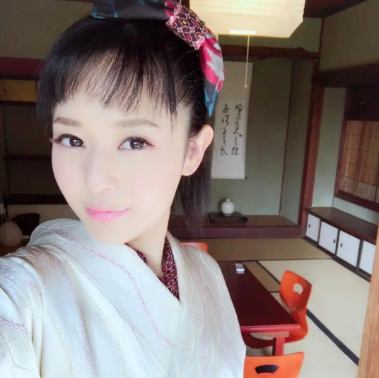 业界最伟大的传奇苍井空写真分享，“老师们”的鼻祖！