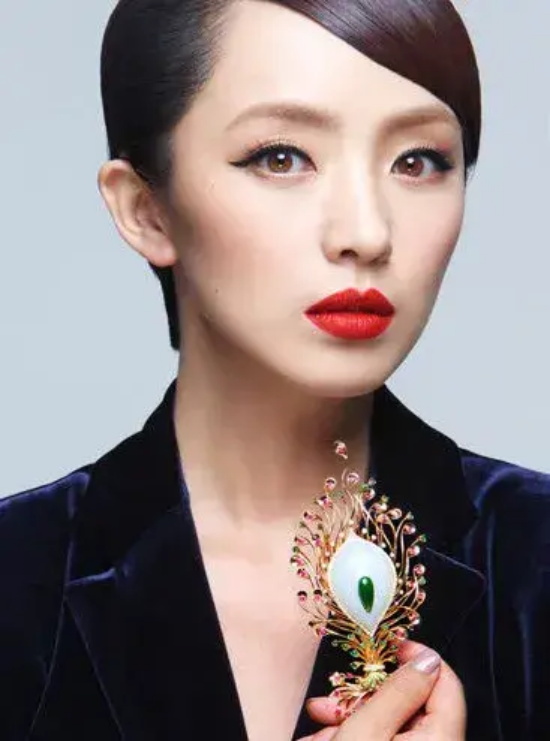 东北美女刘晓洁妩媚迷人高清写真