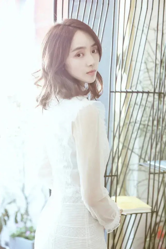 东北美女刘晓洁妩媚迷人高清写真