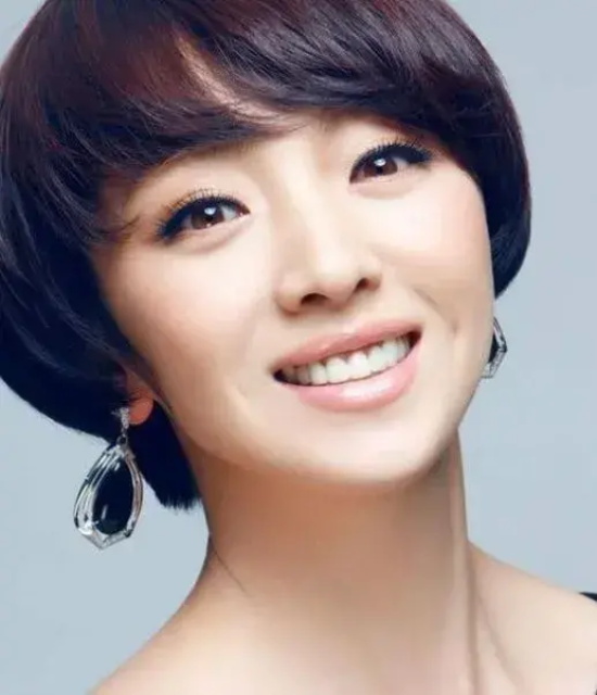 东北美女刘晓洁妩媚迷人高清写真