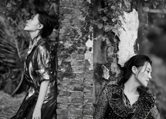 许晴穿吊带开衩裙大露长腿的高清写真