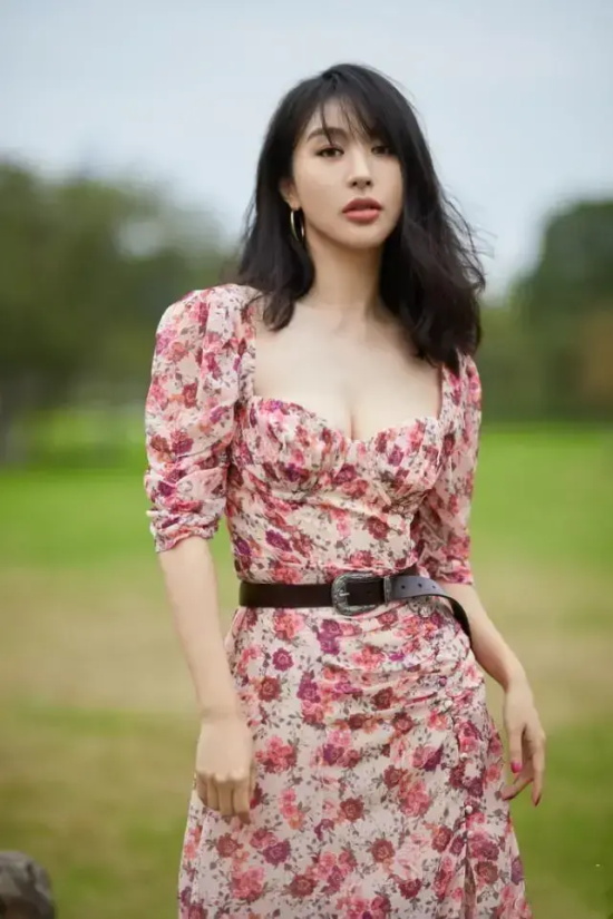 中国影视女演员李菲儿温柔甜美的写真合集分享