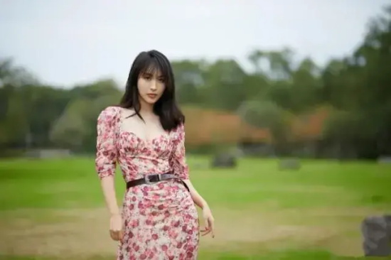 中国影视女演员李菲儿温柔甜美的写真合集分享