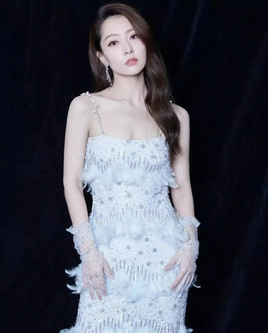 白冰:冰肌玉骨的高清写真