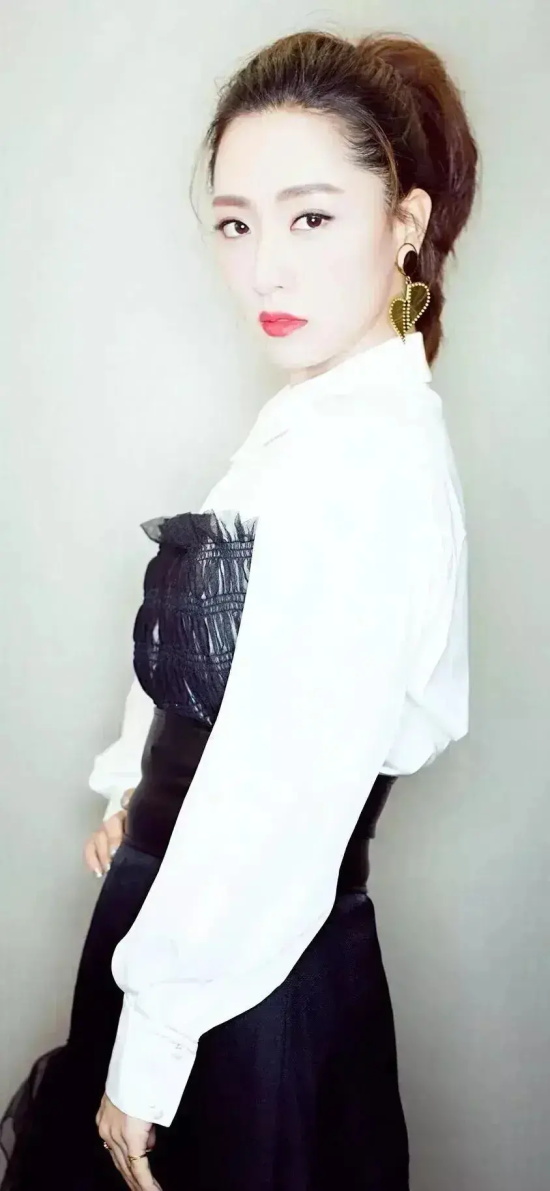 白冰:冰肌玉骨的高清写真