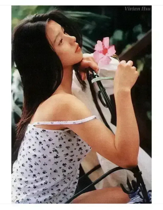 徐若瑄早年清纯写真合集，仿佛明镜一般