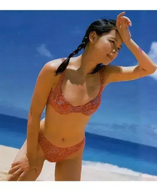 徐若瑄早年清纯写真合集，仿佛明镜一般